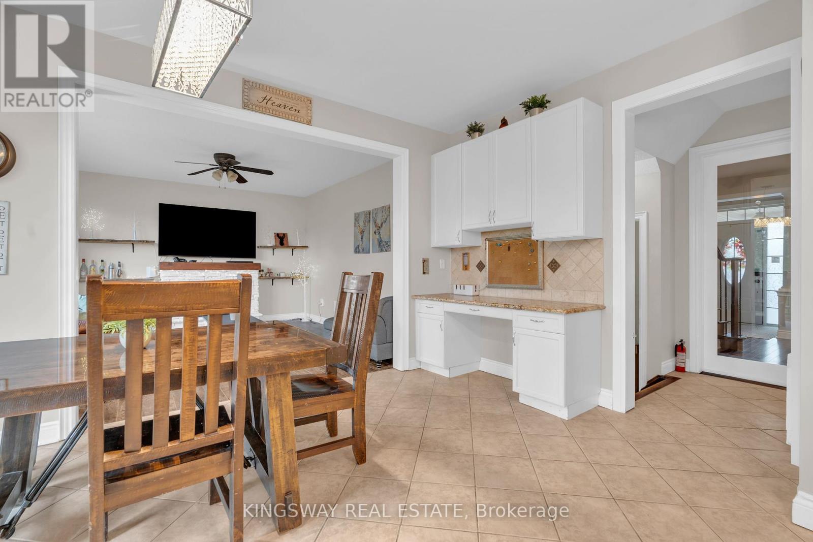 75 Chase Crescent, Cambridge, Ontario  N3C 0B3 - Photo 9 - X12456495