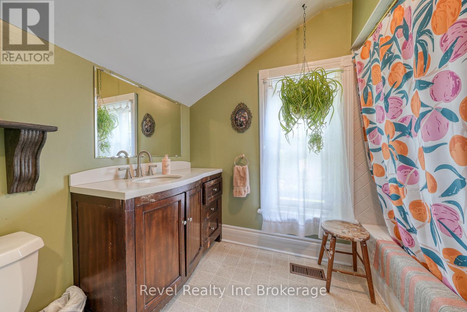 70 Oxford Street, Woodstock, Ontario  N4S 6A5 - Photo 29 - X12456568