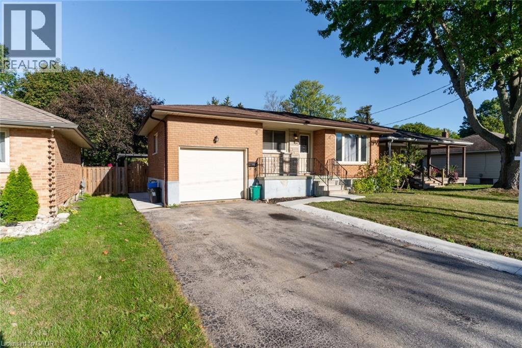 39 Evelyn Street, Brantford, Ontario  N3R 3G8 - Photo 1 - 40778036