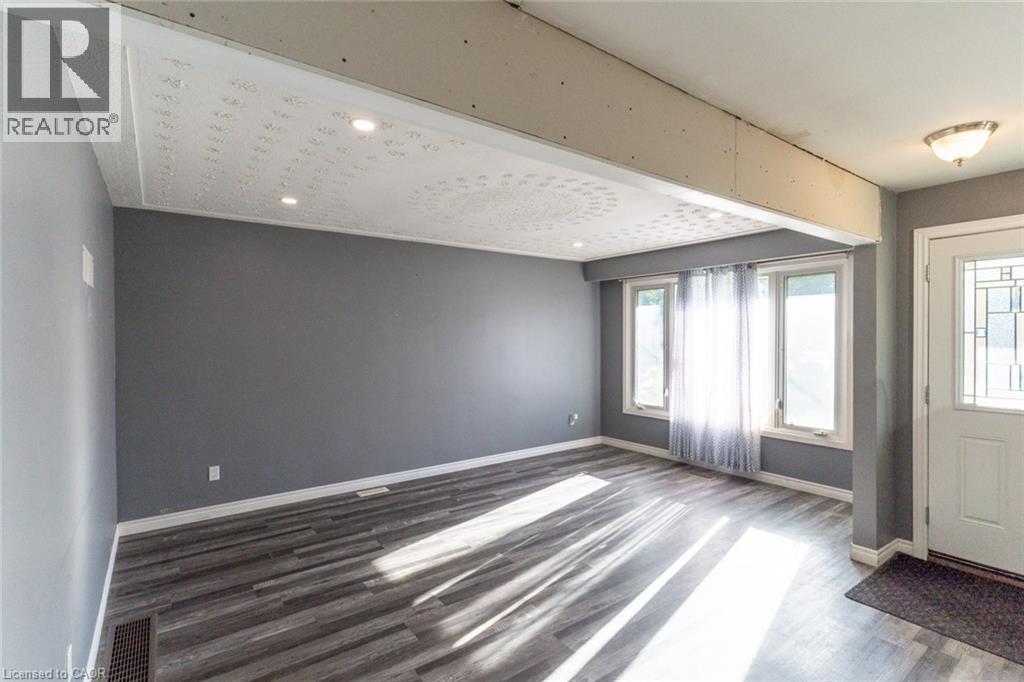 39 Evelyn Street, Brantford, Ontario  N3R 3G8 - Photo 10 - 40778036