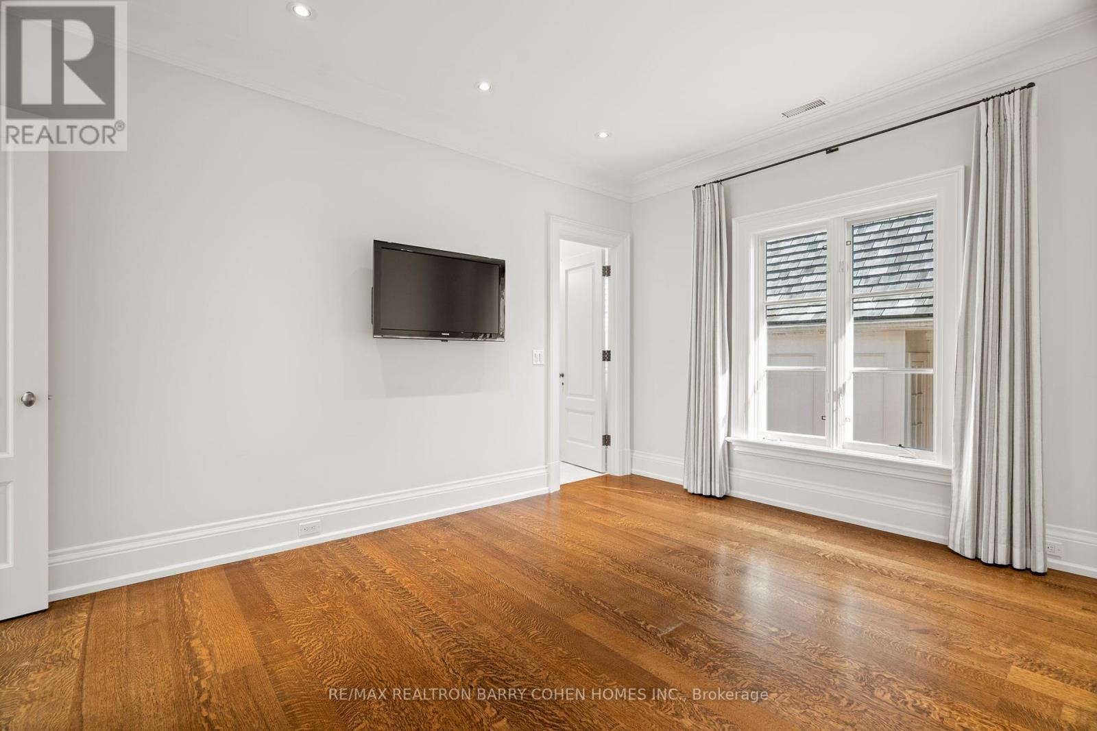 33 Blyth Hill Road, Toronto, Ontario  M4N 3L6 - Photo 22 - C12456501