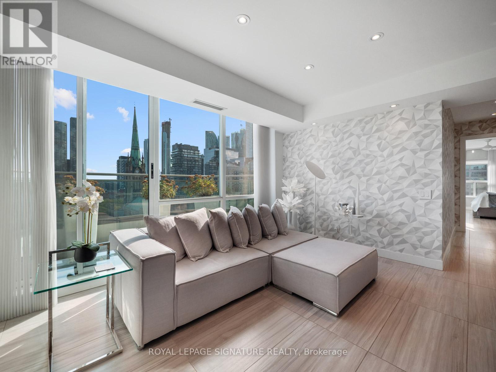 Ph03 - 77 Lombard Street, Toronto, Ontario  M5C 3E1 - Photo 17 - C12456510