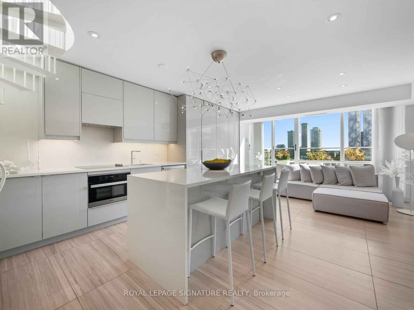 Ph03 - 77 Lombard Street, Toronto, Ontario  M5C 3E1 - Photo 2 - C12456510
