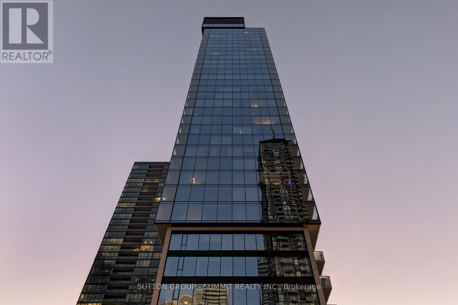 902 - 11 CHARLOTTE STREET, Toronto, Ontario