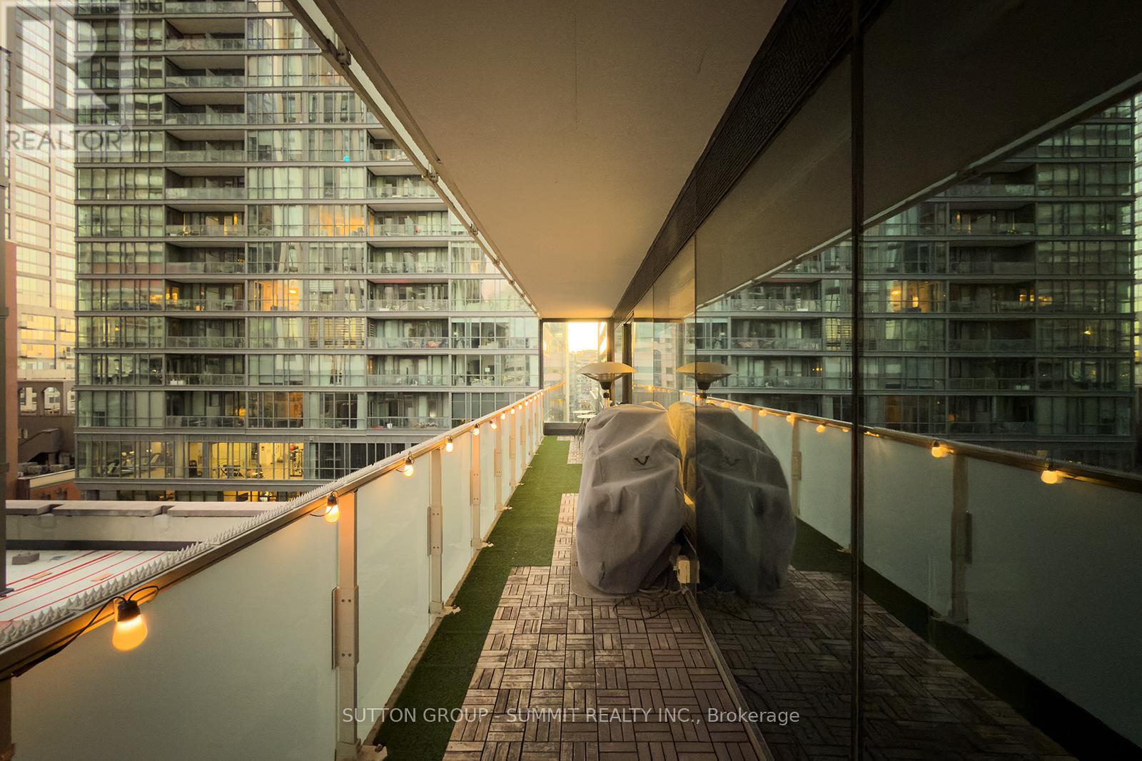 902 - 11 Charlotte Street, Toronto, Ontario  M5V 0M6 - Photo 16 - C12456609