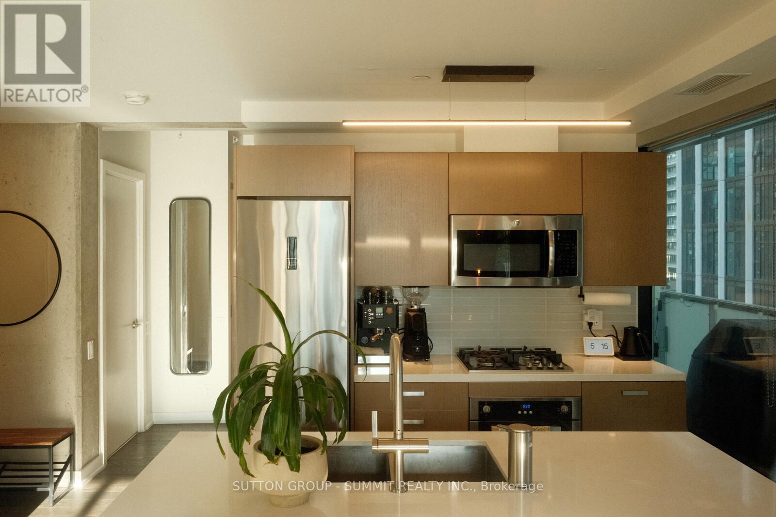 902 - 11 Charlotte Street, Toronto, Ontario  M5V 0M6 - Photo 8 - C12456609