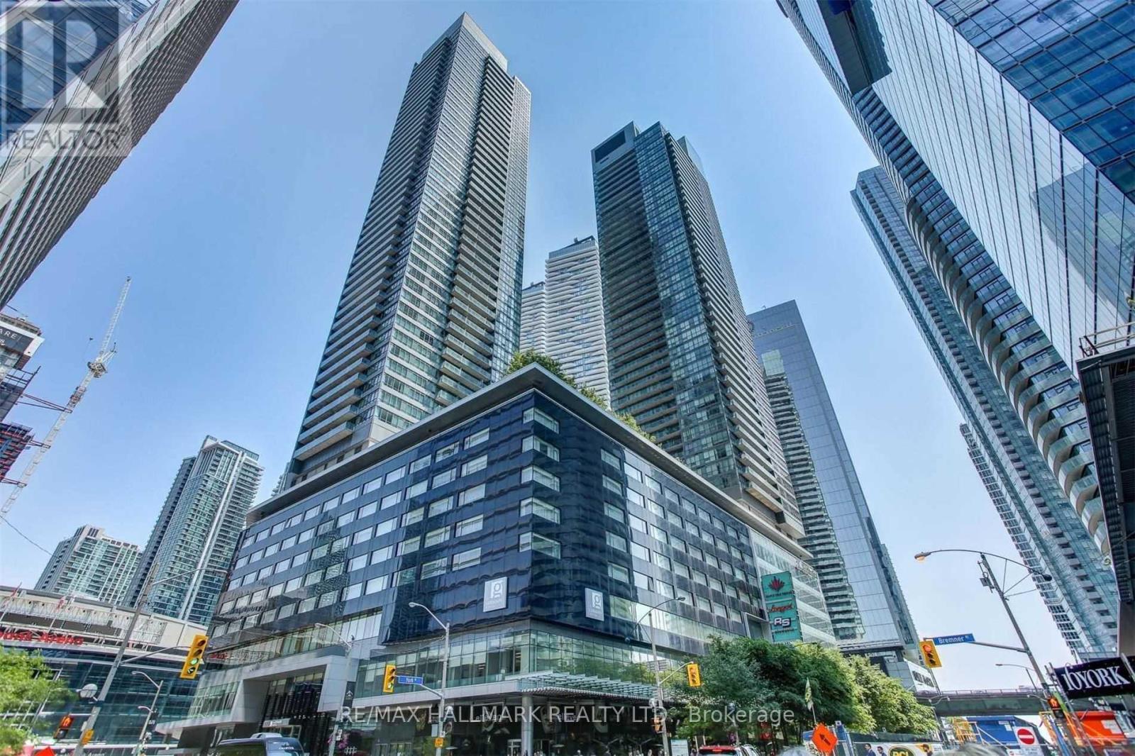4809 - 65 BREMNER BOULEVARD, Toronto, Ontario