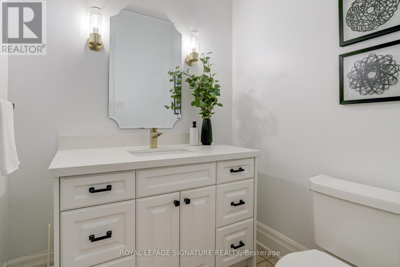 125 Joicey Boulevard, Toronto, Ontario  M5M 2T8 - Photo 11 - C12456654