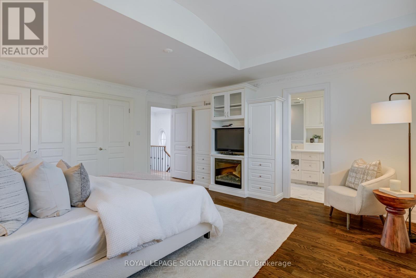 125 Joicey Boulevard, Toronto, Ontario  M5M 2T8 - Photo 14 - C12456654