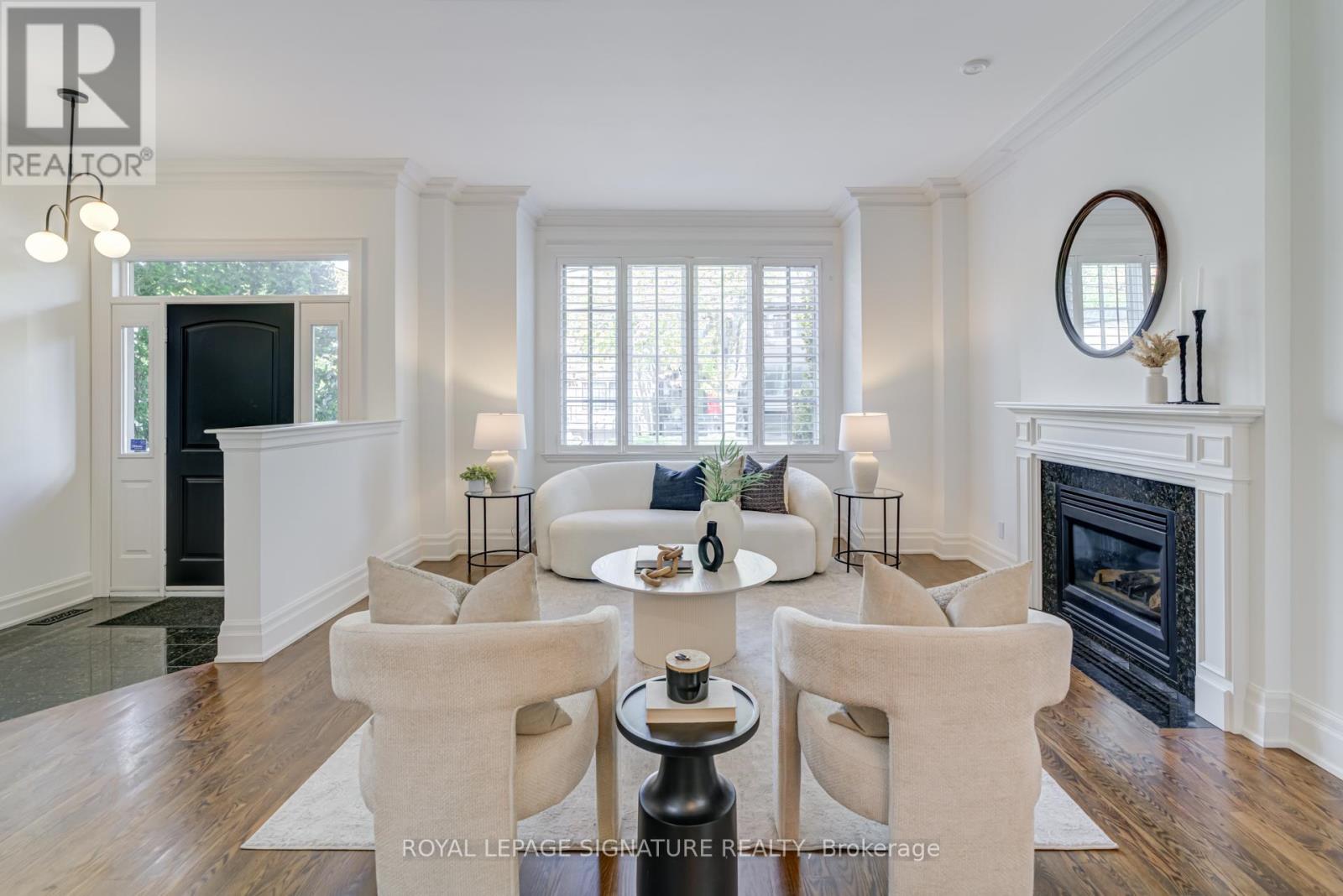 125 Joicey Boulevard, Toronto, Ontario  M5M 2T8 - Photo 2 - C12456654