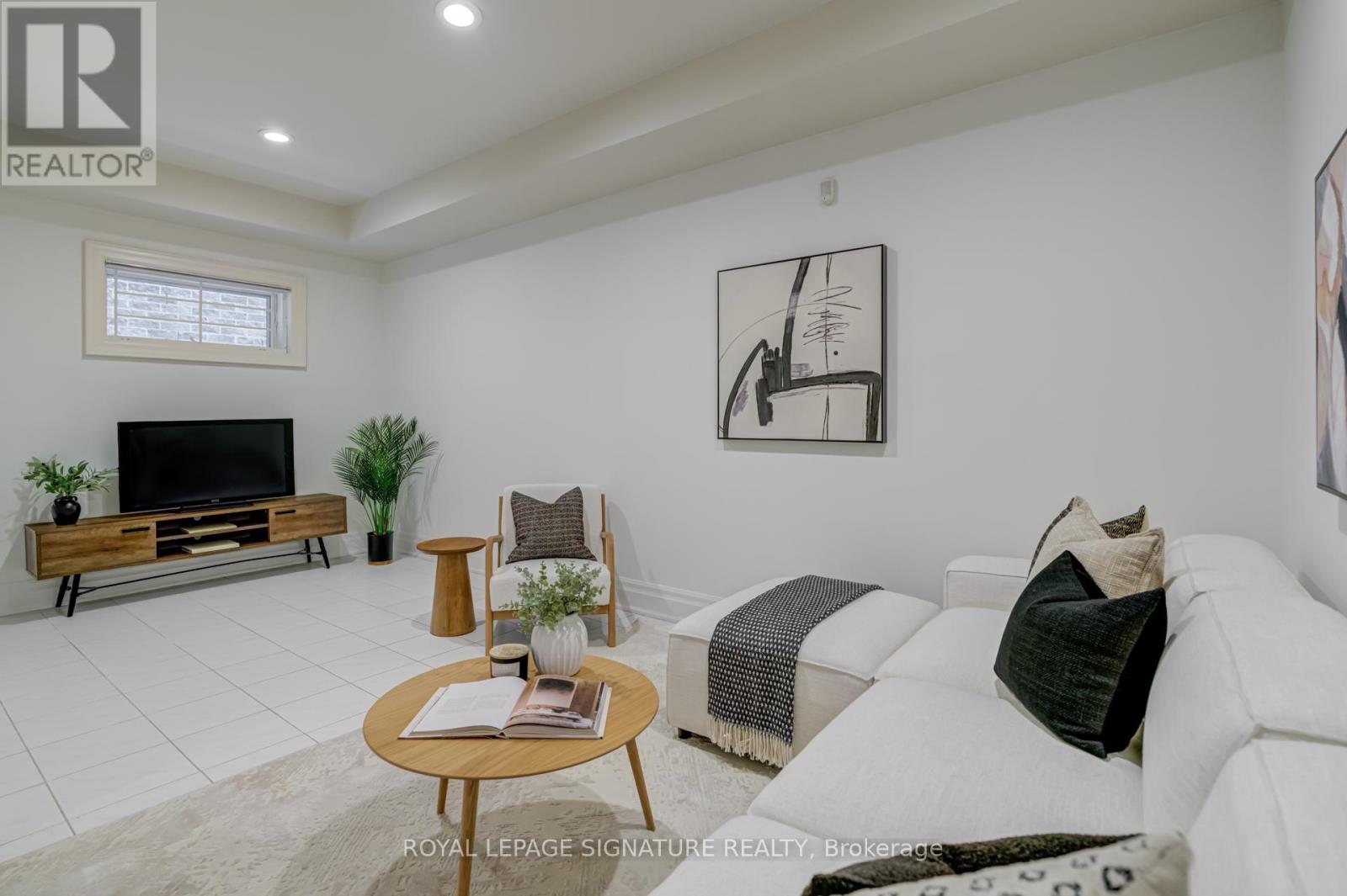 125 Joicey Boulevard, Toronto, Ontario  M5M 2T8 - Photo 23 - C12456654