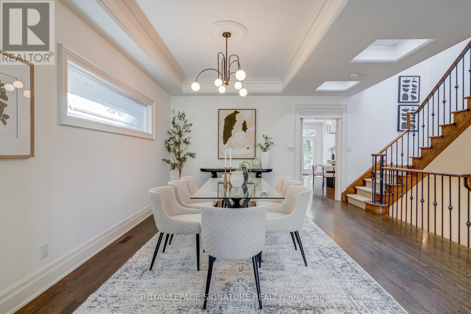 125 Joicey Boulevard, Toronto, Ontario  M5M 2T8 - Photo 4 - C12456654
