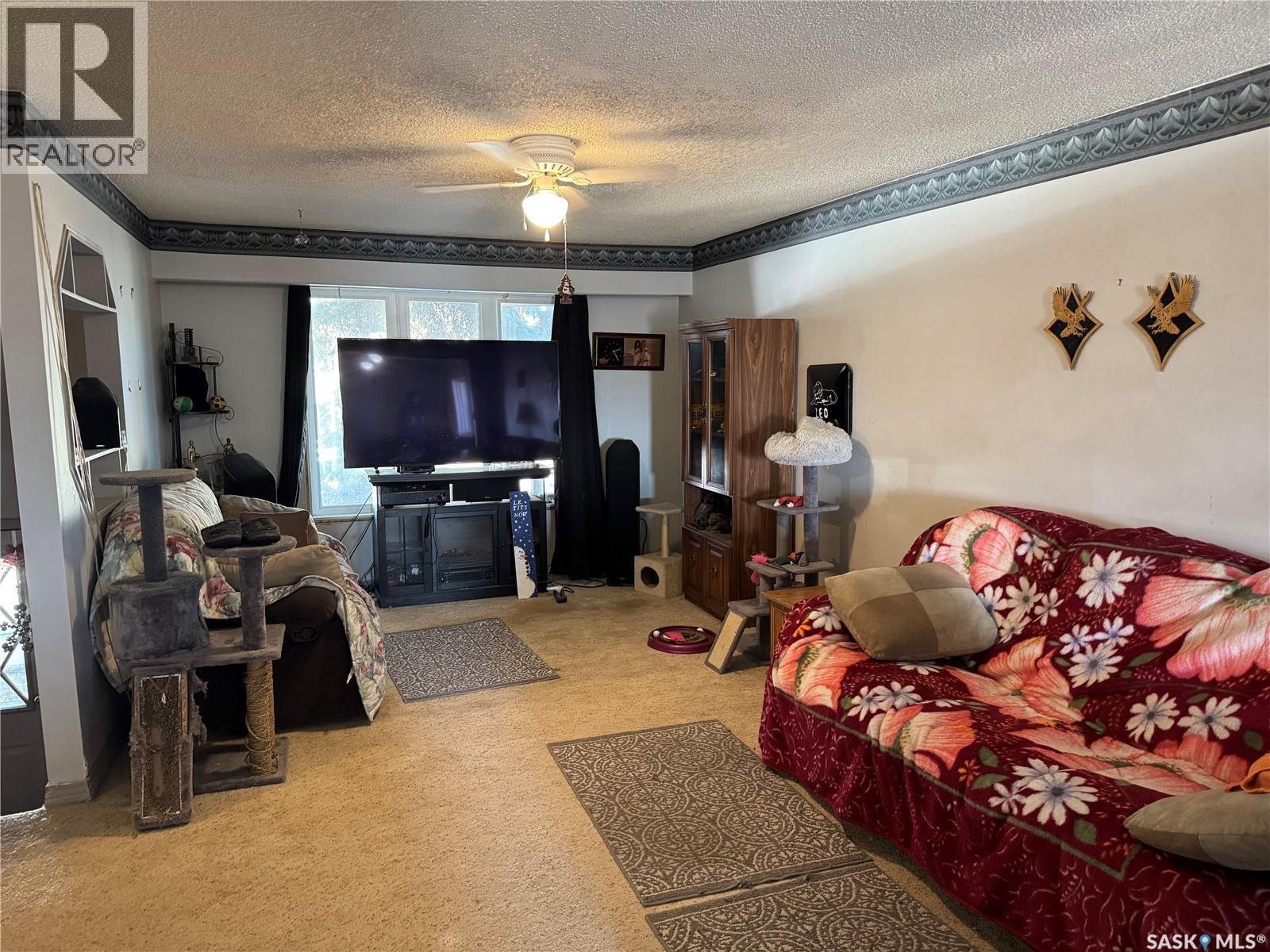 1215 Athabasca Street W, Moose Jaw, Saskatchewan  S6H 6C7 - Photo 2 - SK020624