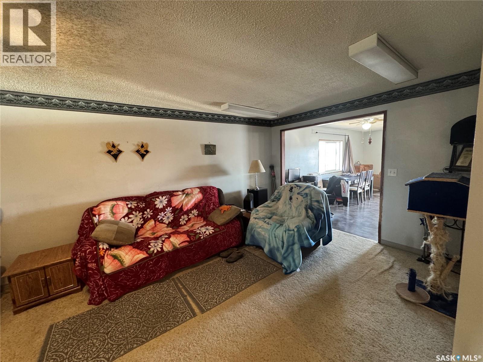 1215 Athabasca Street W, Moose Jaw, Saskatchewan  S6H 6C7 - Photo 3 - SK020624