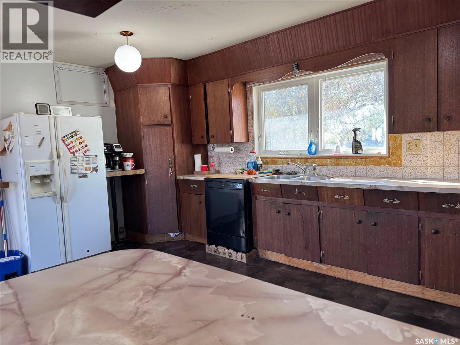 1215 Athabasca Street W, Moose Jaw, Saskatchewan  S6H 6C7 - Photo 7 - SK020624