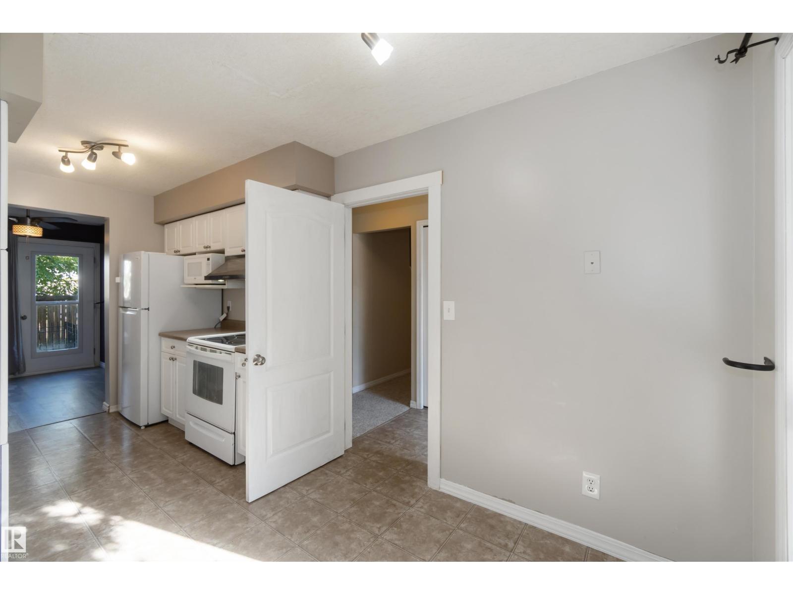 324 Grandin Vg, St. Albert, Alberta  T8N 2R6 - Photo 6 - E4461538