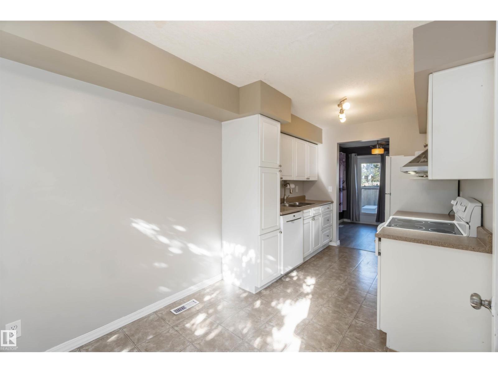 324 Grandin Vg, St. Albert, Alberta  T8N 2R6 - Photo 7 - E4461538