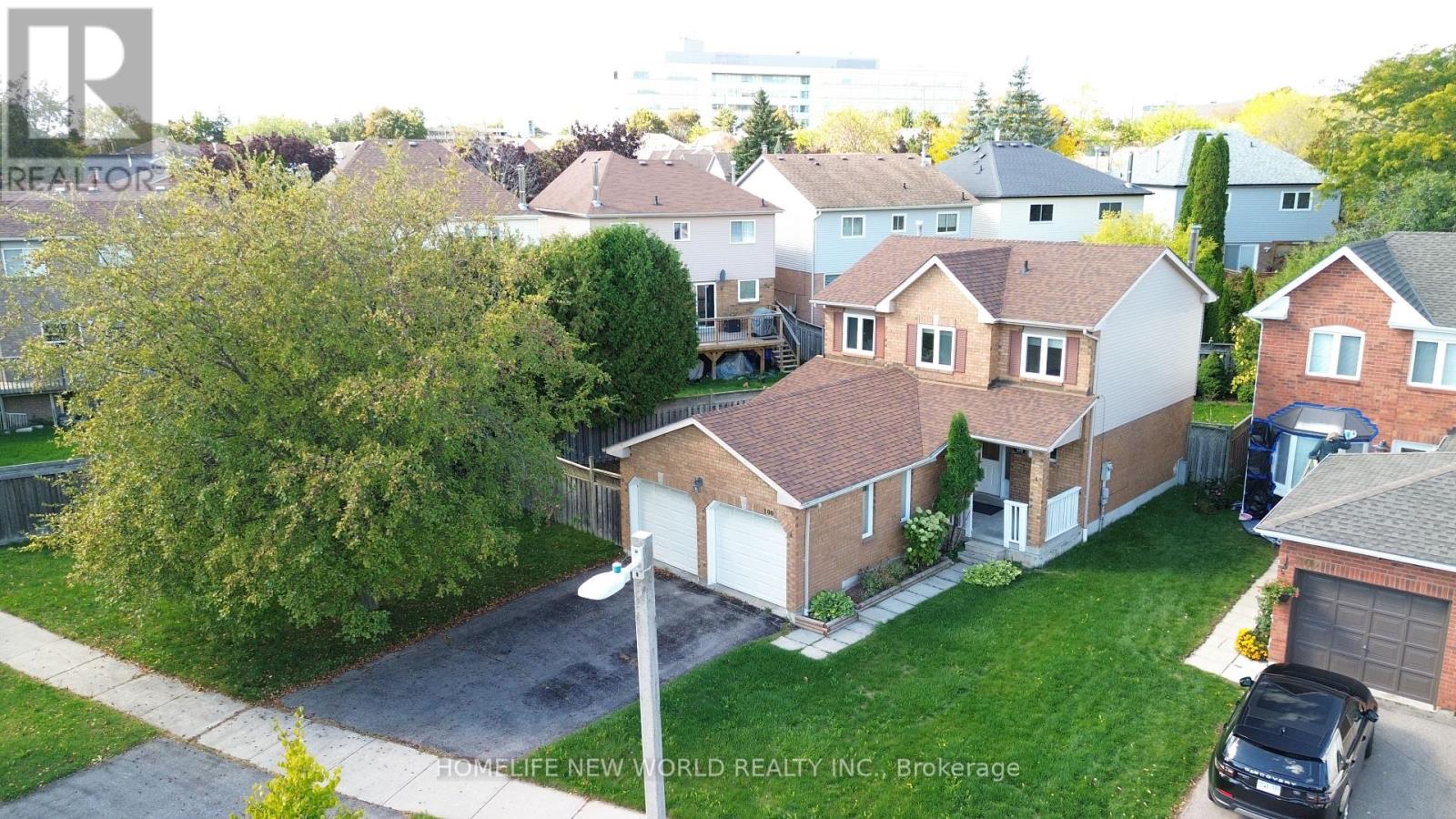 100 BASSETT BOULEVARD, Whitby, Ontario