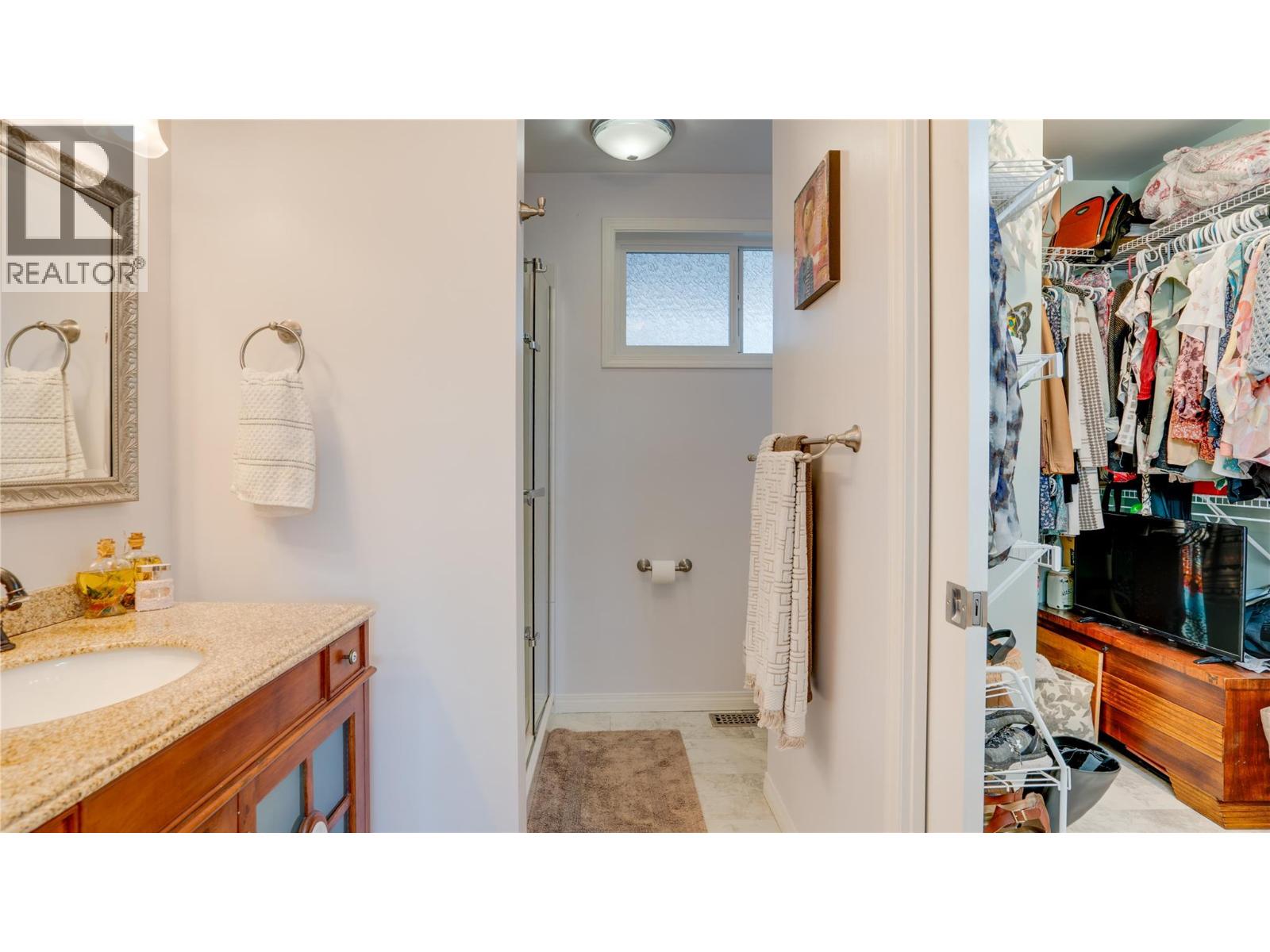 8818 Sunflower Place, Coldstream, British Columbia  V1B 2G2 - Photo 29 - 10363066