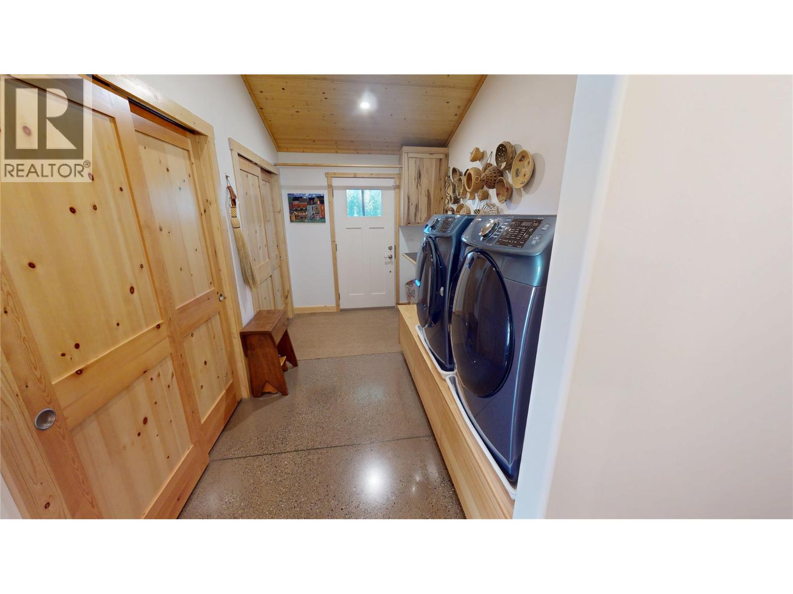 4427 Ferguson Road, Wardner, British Columbia  V0B 2J0 - Photo 17 - 10365544