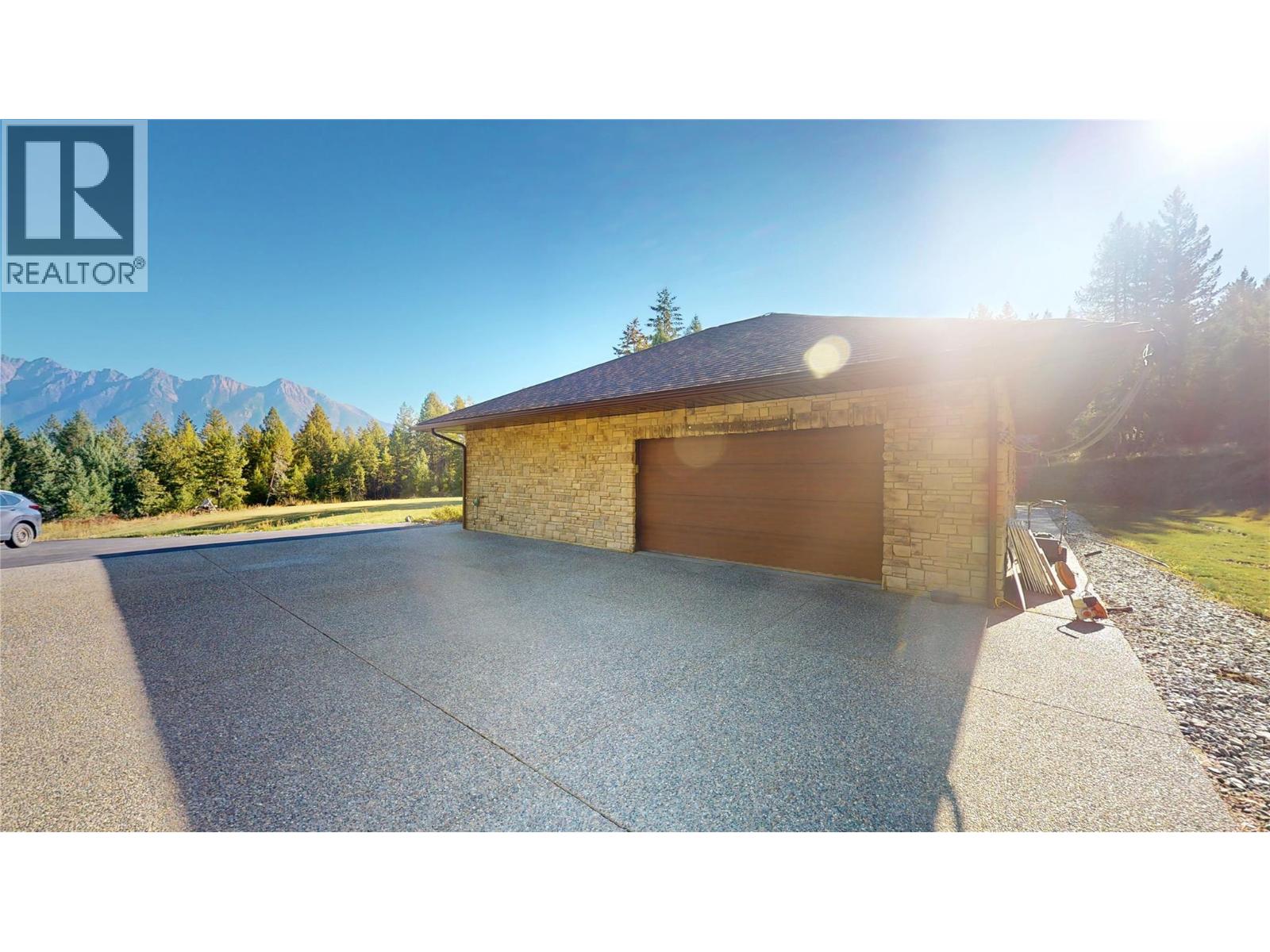 4427 Ferguson Road, Wardner, British Columbia  V0B 2J0 - Photo 29 - 10365544