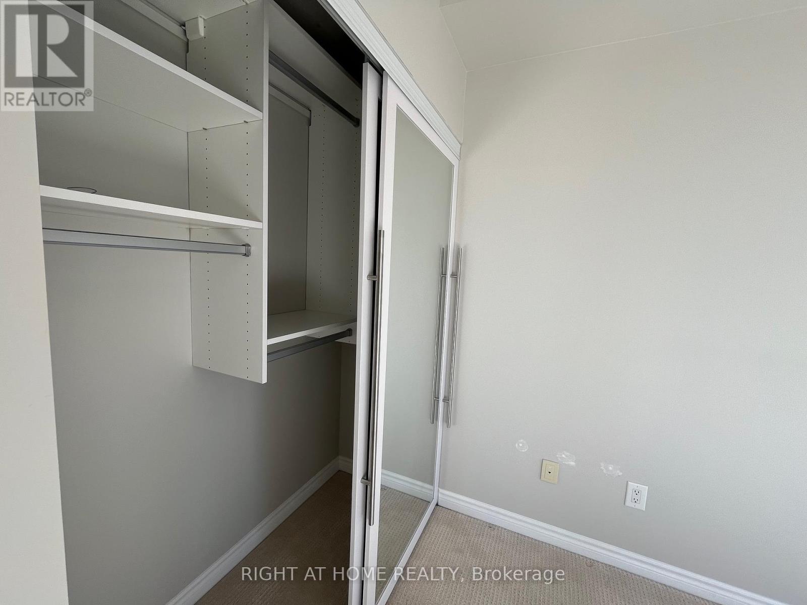 2709 - 385 Prince Of Wales Drive, Mississauga, Ontario  L5B 0C6 - Photo 13 - W12402904