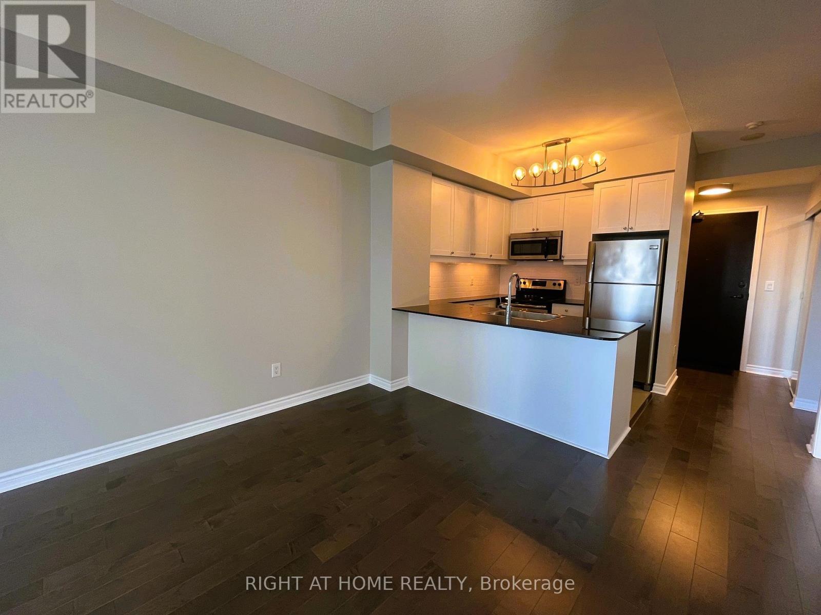 2709 - 385 Prince Of Wales Drive, Mississauga, Ontario  L5B 0C6 - Photo 4 - W12402904
