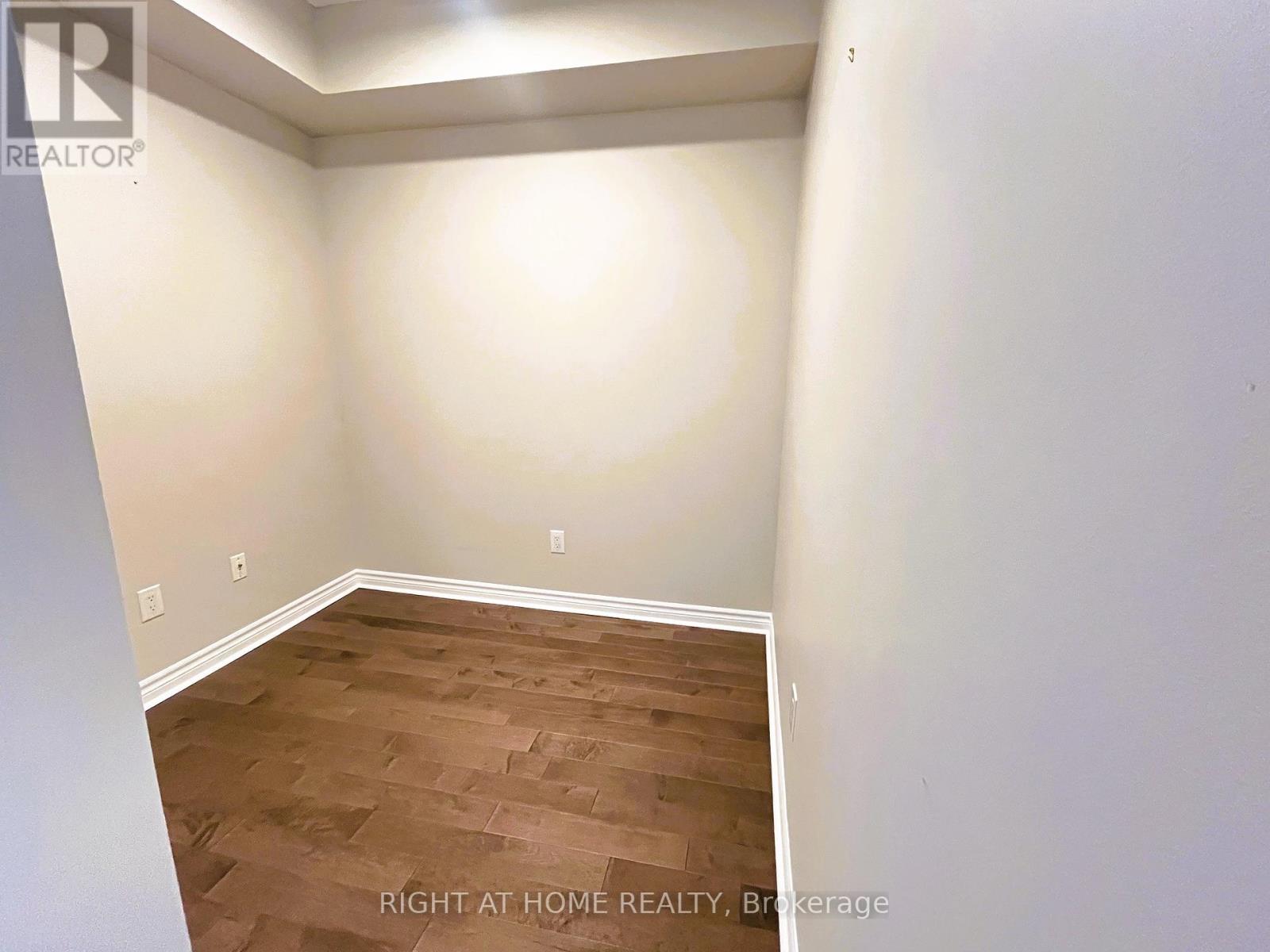 2709 - 385 Prince Of Wales Drive, Mississauga, Ontario  L5B 0C6 - Photo 9 - W12402904
