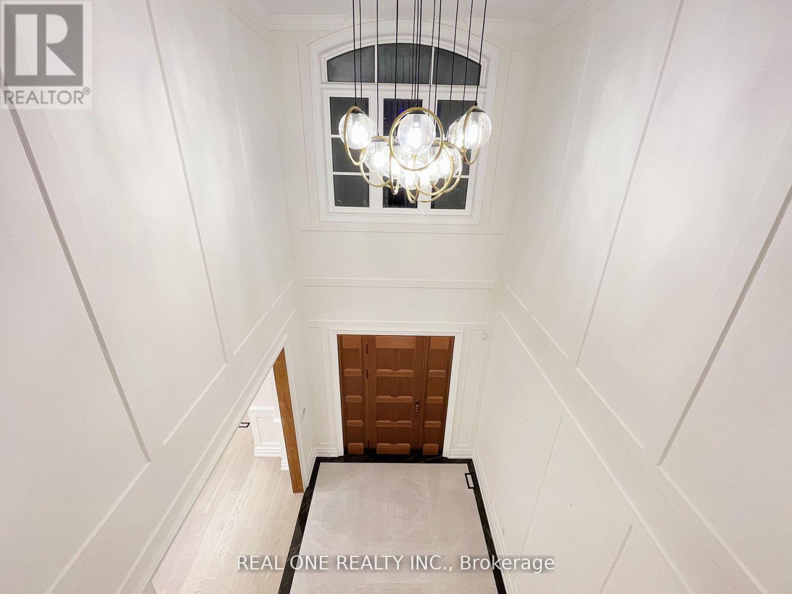 46 Hughson Drive, Markham, Ontario  L3R 2T8 - Photo 8 - N12456516