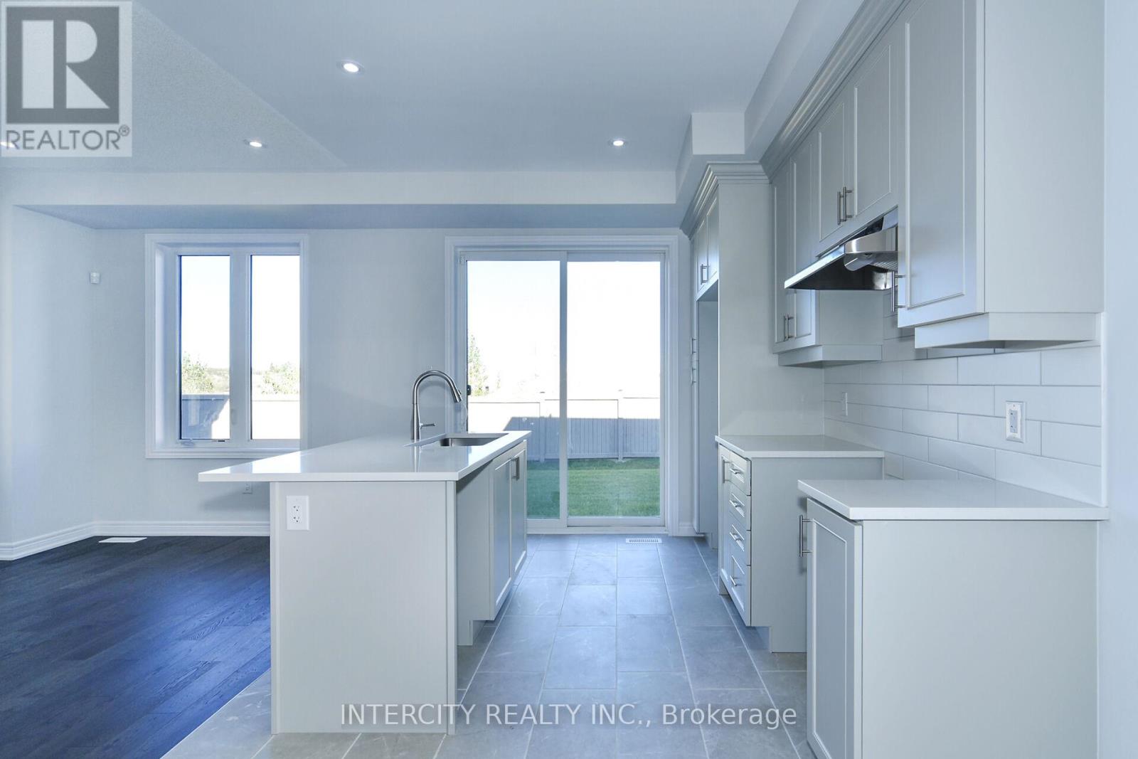158 Mumbai Drive, Markham, Ontario  L3S 3K5 - Photo 15 - N12456530