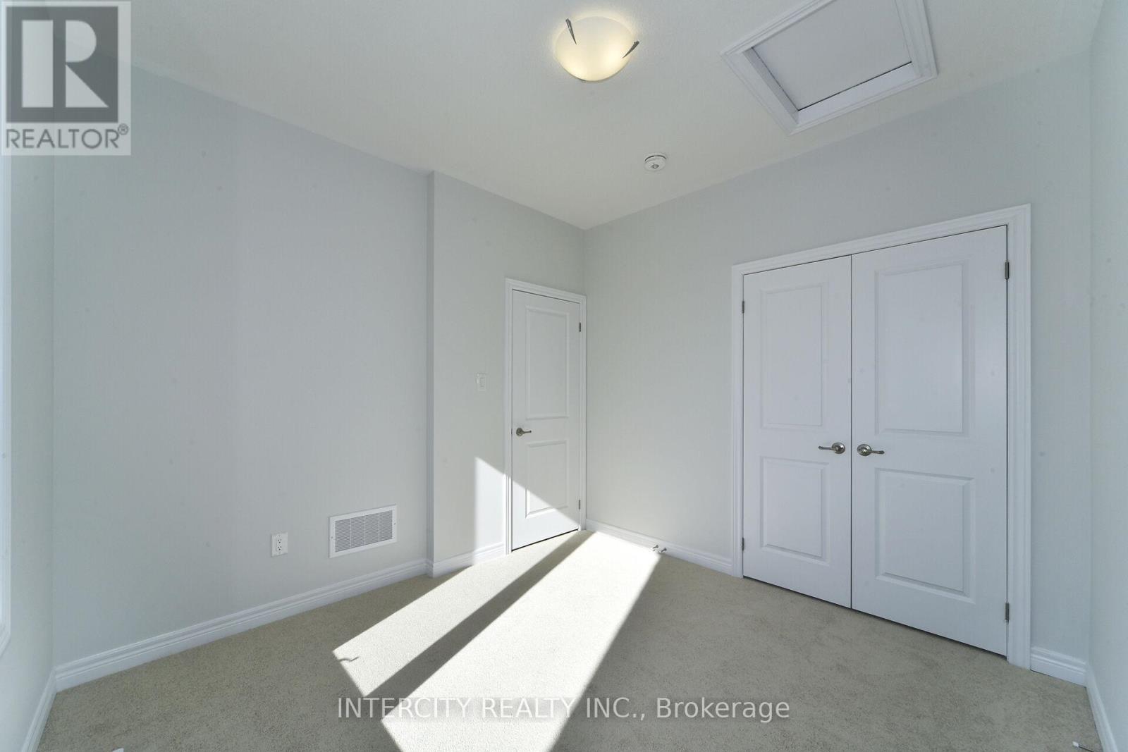 158 Mumbai Drive, Markham, Ontario  L3S 3K5 - Photo 28 - N12456530