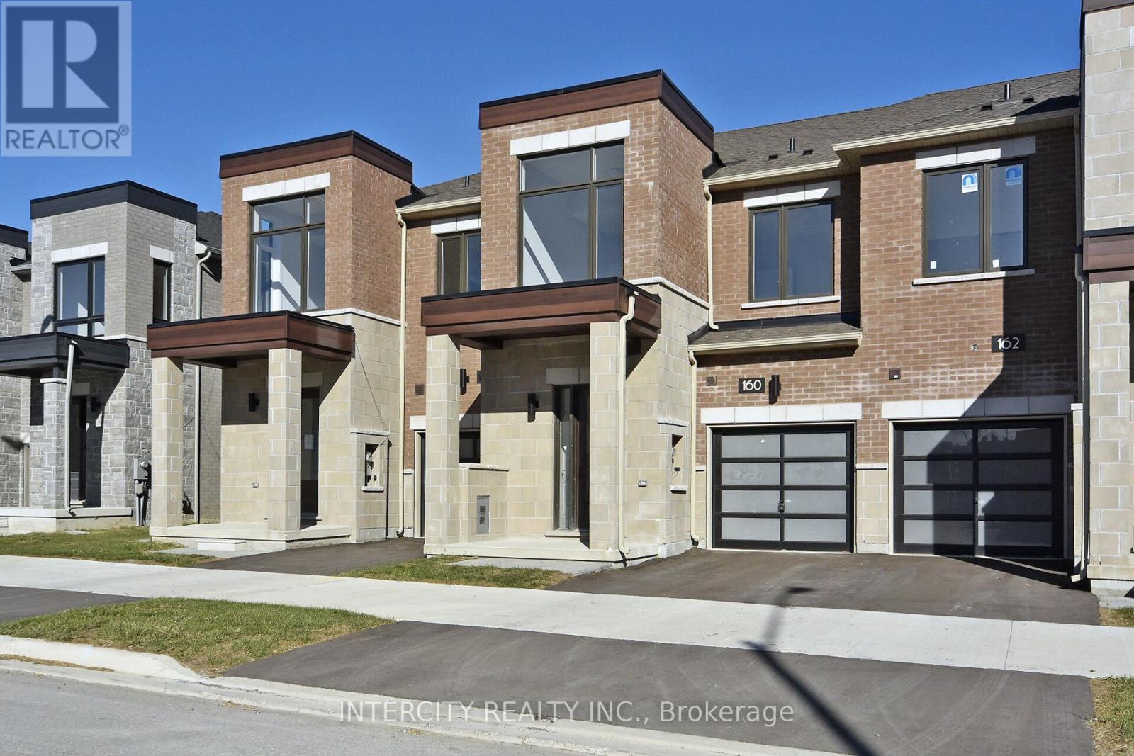 160 Mumbai Drive, Markham, Ontario  L3S 3K5 - Photo 2 - N12456536
