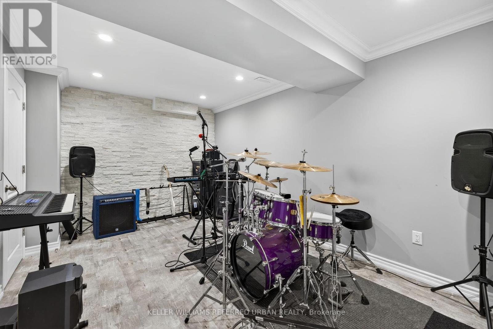 26 Waterton Way, Bradford West Gwillimbury, Ontario  L3Z 0R3 - Photo 33 - N12456556
