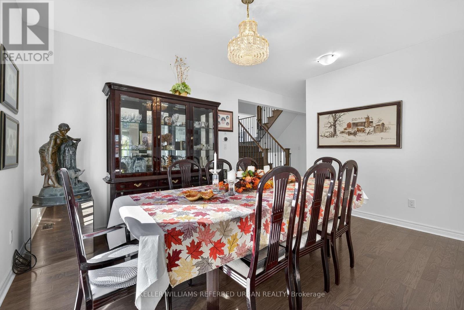26 Waterton Way, Bradford West Gwillimbury, Ontario  L3Z 0R3 - Photo 6 - N12456556