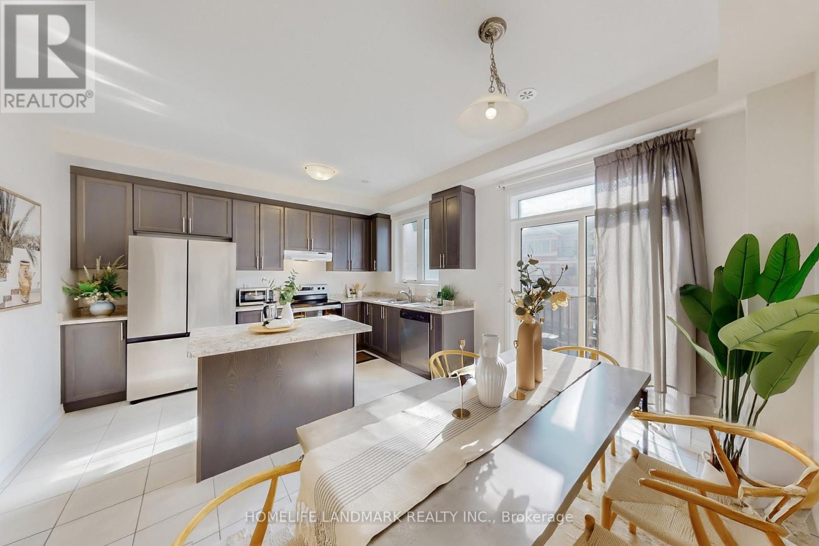 32 Sissons Way, Markham, Ontario  L6B 1R2 - Photo 13 - N12456561