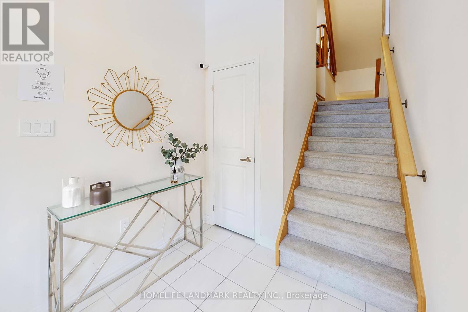 32 Sissons Way, Markham, Ontario  L6B 1R2 - Photo 4 - N12456561