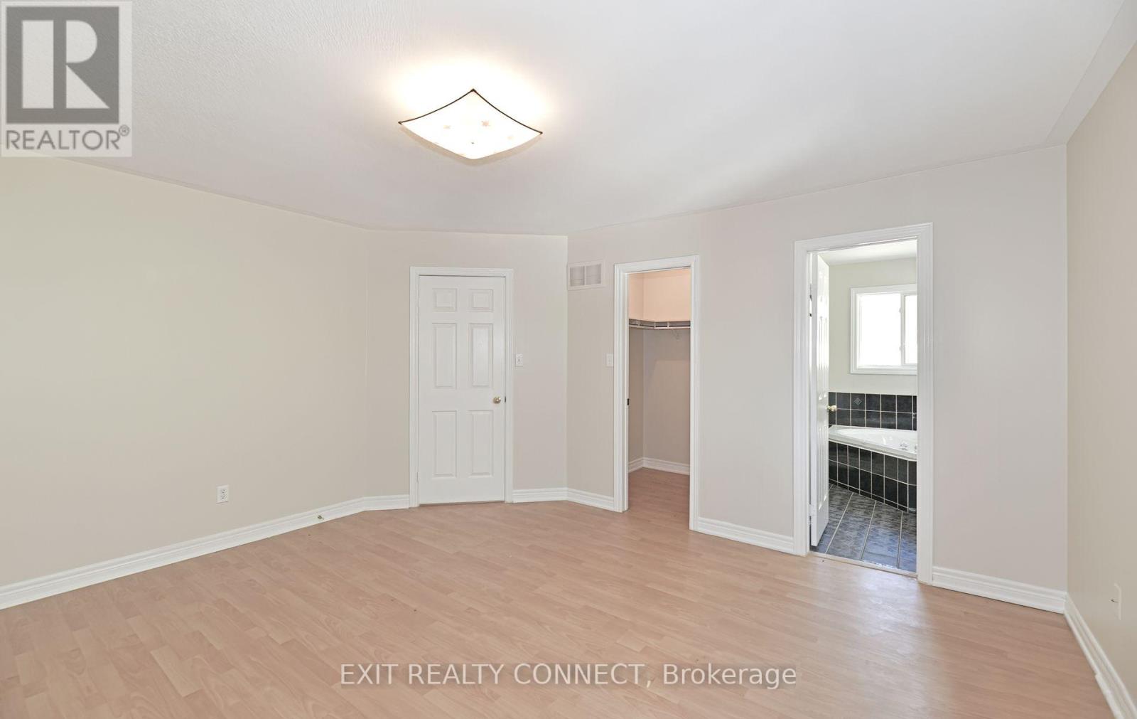 20 Rinaldo Road, Georgina, Ontario  L4P 3X9 - Photo 17 - N12456569