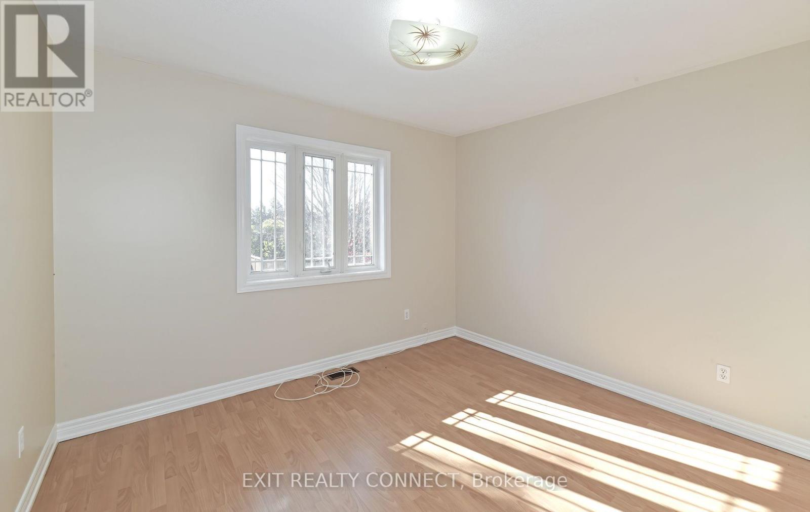 20 Rinaldo Road, Georgina, Ontario  L4P 3X9 - Photo 19 - N12456569