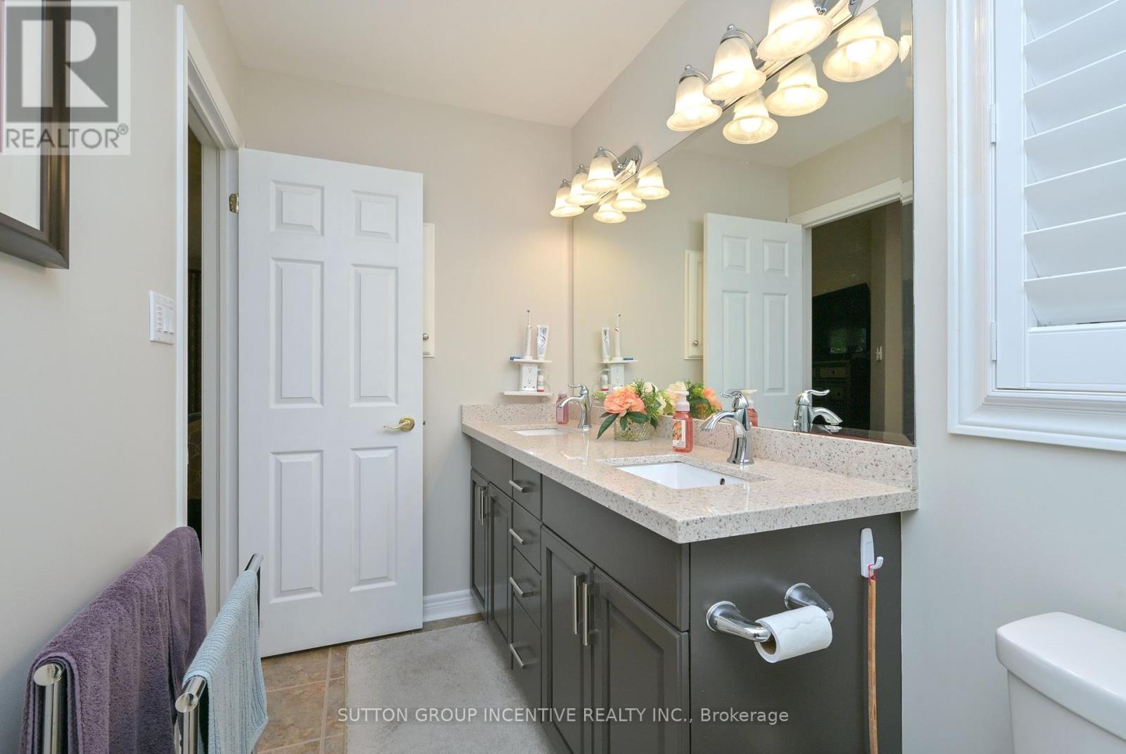 36 Bella Vista Trail, New Tecumseth, Ontario  L9R 2C6 - Photo 21 - N12456590