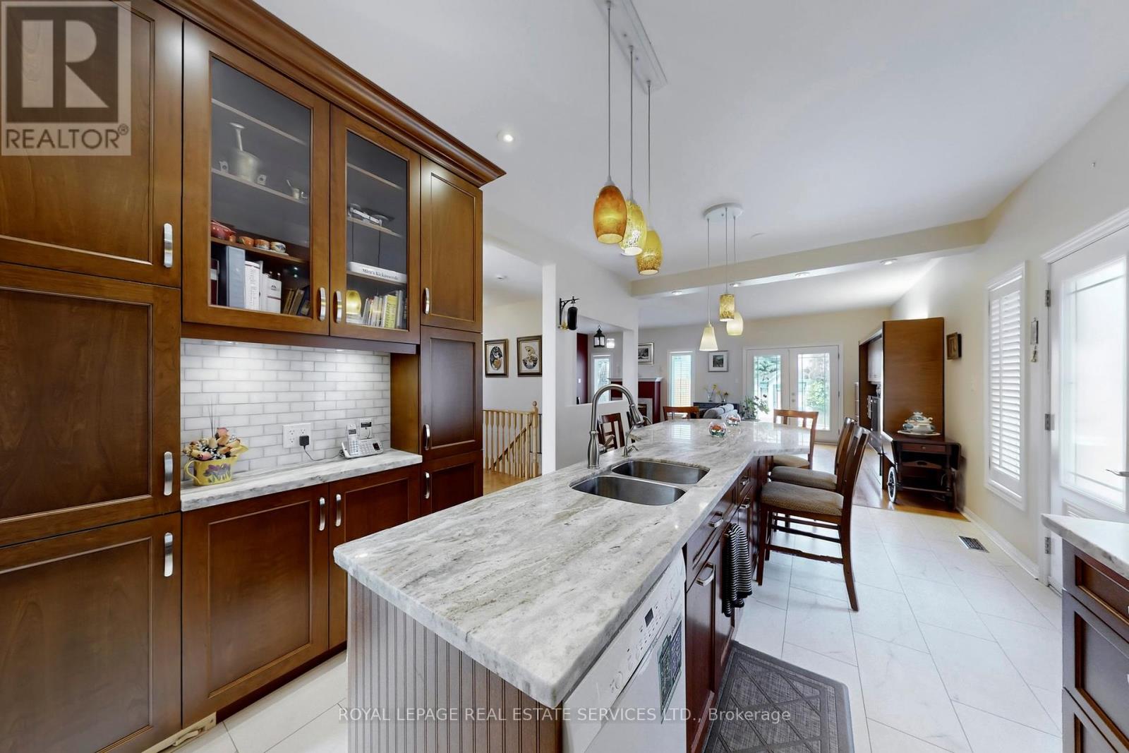 135 Mainprize Crescent, East Gwillimbury, Ontario  L0G 1M0 - Photo 11 - N12456591