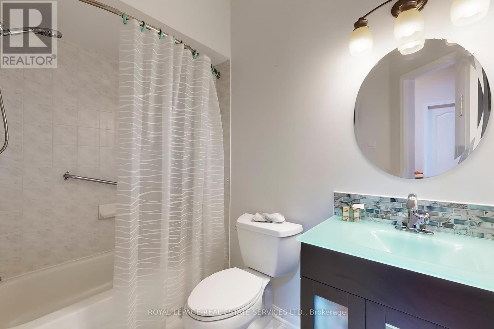 135 Mainprize Crescent, East Gwillimbury, Ontario  L0G 1M0 - Photo 20 - N12456591