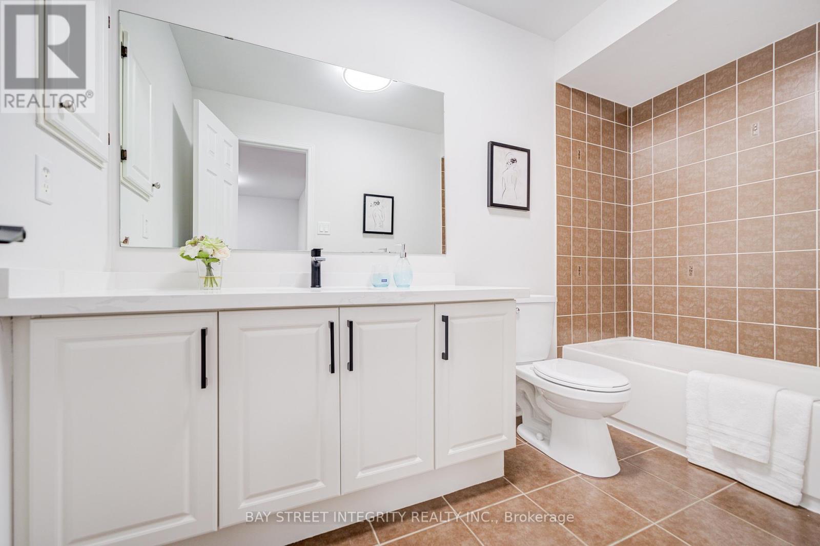 108 Catalpa Crescent, Vaughan, Ontario  L6A 0R5 - Photo 24 - N12456599