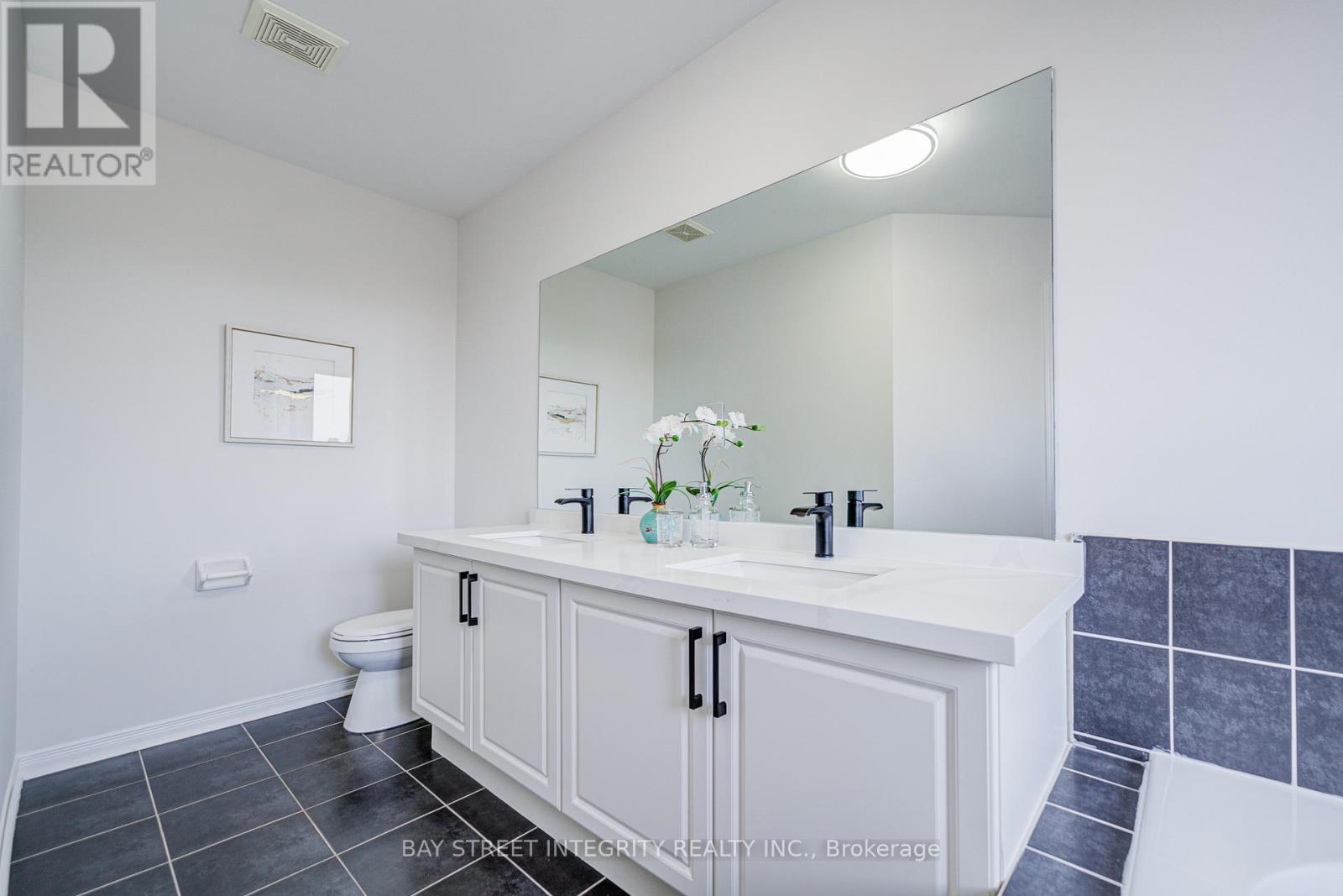 108 Catalpa Crescent, Vaughan, Ontario  L6A 0R5 - Photo 32 - N12456599