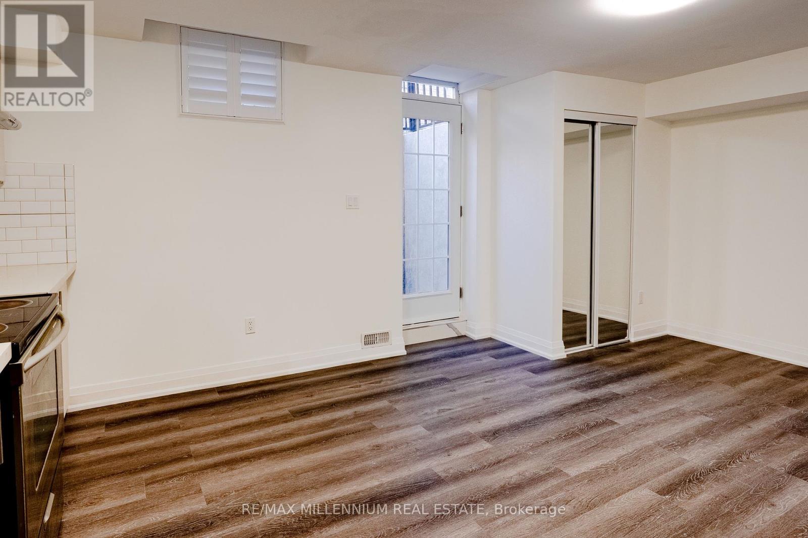 1 Bracknell Avenue, Markham, Ontario  L6C 0B2 - Photo 42 - N12456612
