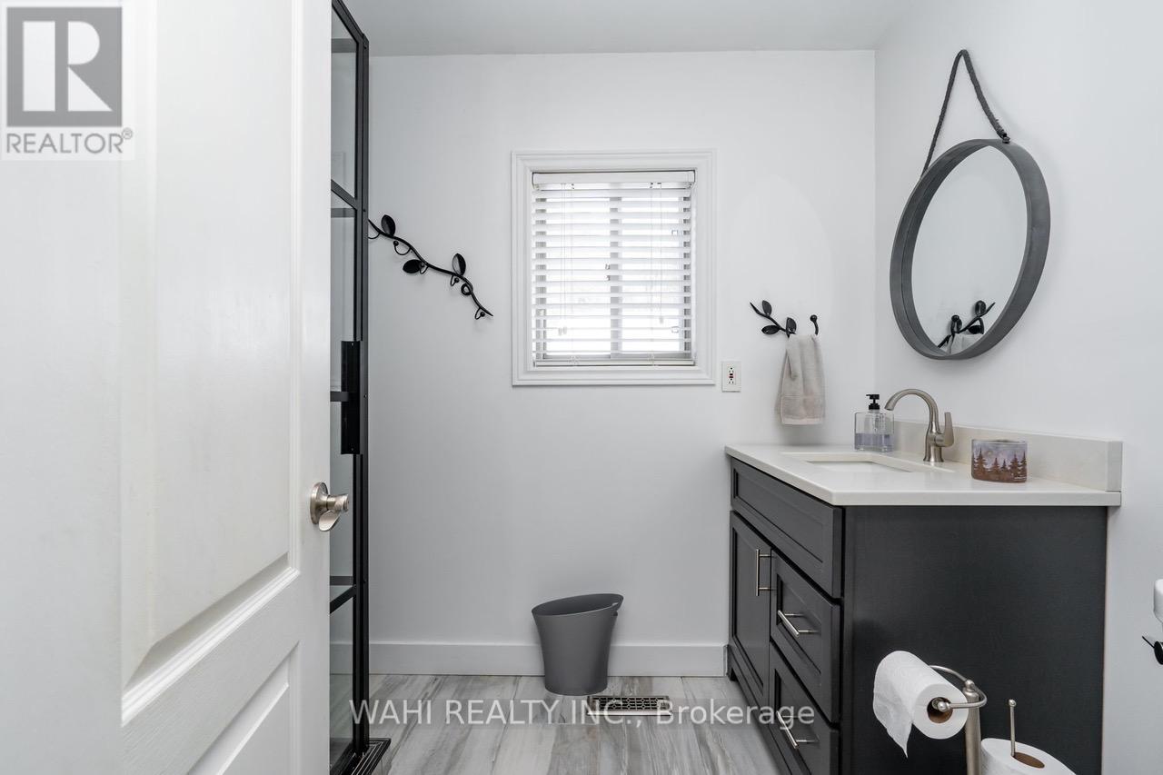 1336 Maple Road, Innisfil, Ontario  L0L 1C0 - Photo 11 - N12456645