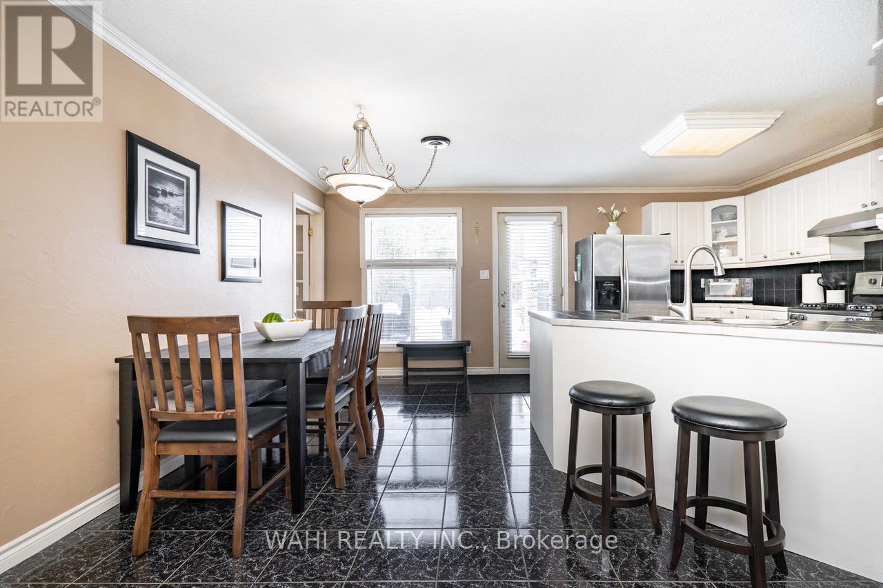 1336 Maple Road, Innisfil, Ontario  L0L 1C0 - Photo 15 - N12456645