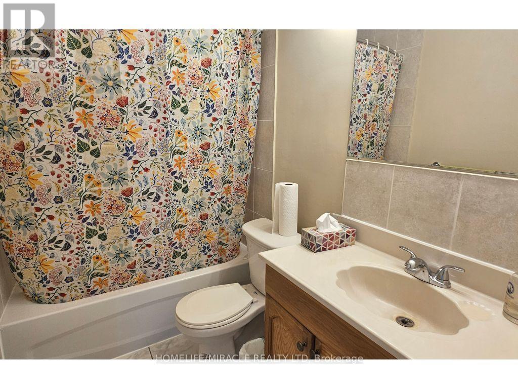 725 Don Mills Road, Toronto, Ontario  M3C 1S7 - Photo 14 - C12456321