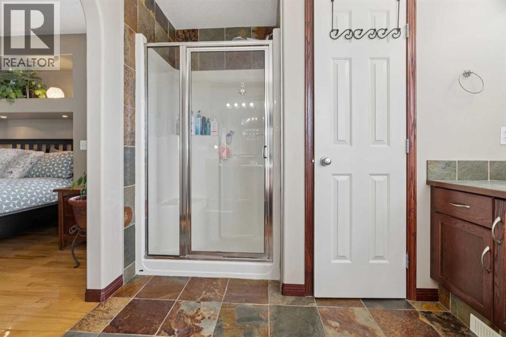 69 Rocky Ridge Heath Nw, Calgary, Alberta  T3G 4Z7 - Photo 17 - A2262243