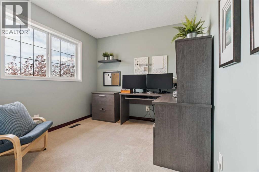 69 Rocky Ridge Heath Nw, Calgary, Alberta  T3G 4Z7 - Photo 19 - A2262243