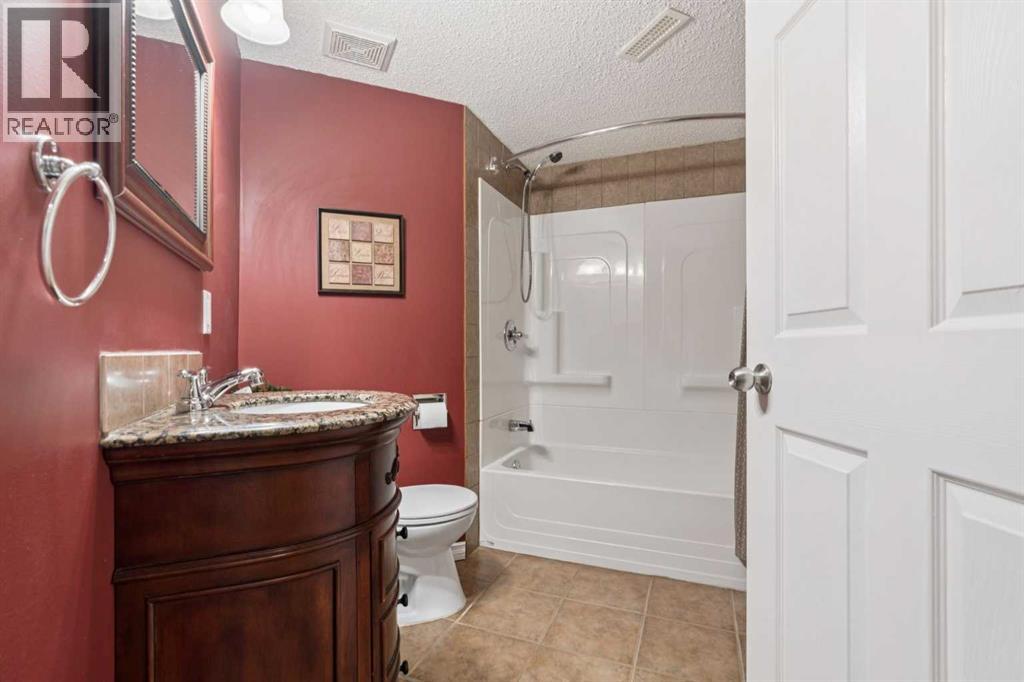 69 Rocky Ridge Heath Nw, Calgary, Alberta  T3G 4Z7 - Photo 25 - A2262243